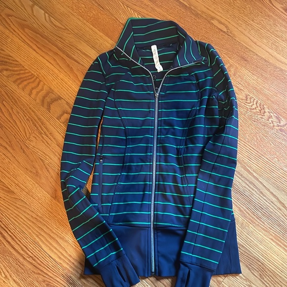 Lululemon Asana Jacket and Tank - Picture 8 of 13